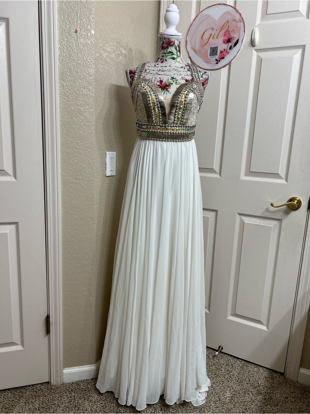 Terani Couture White Beaded Gladiator Bodice Maxi Gown - Size 6